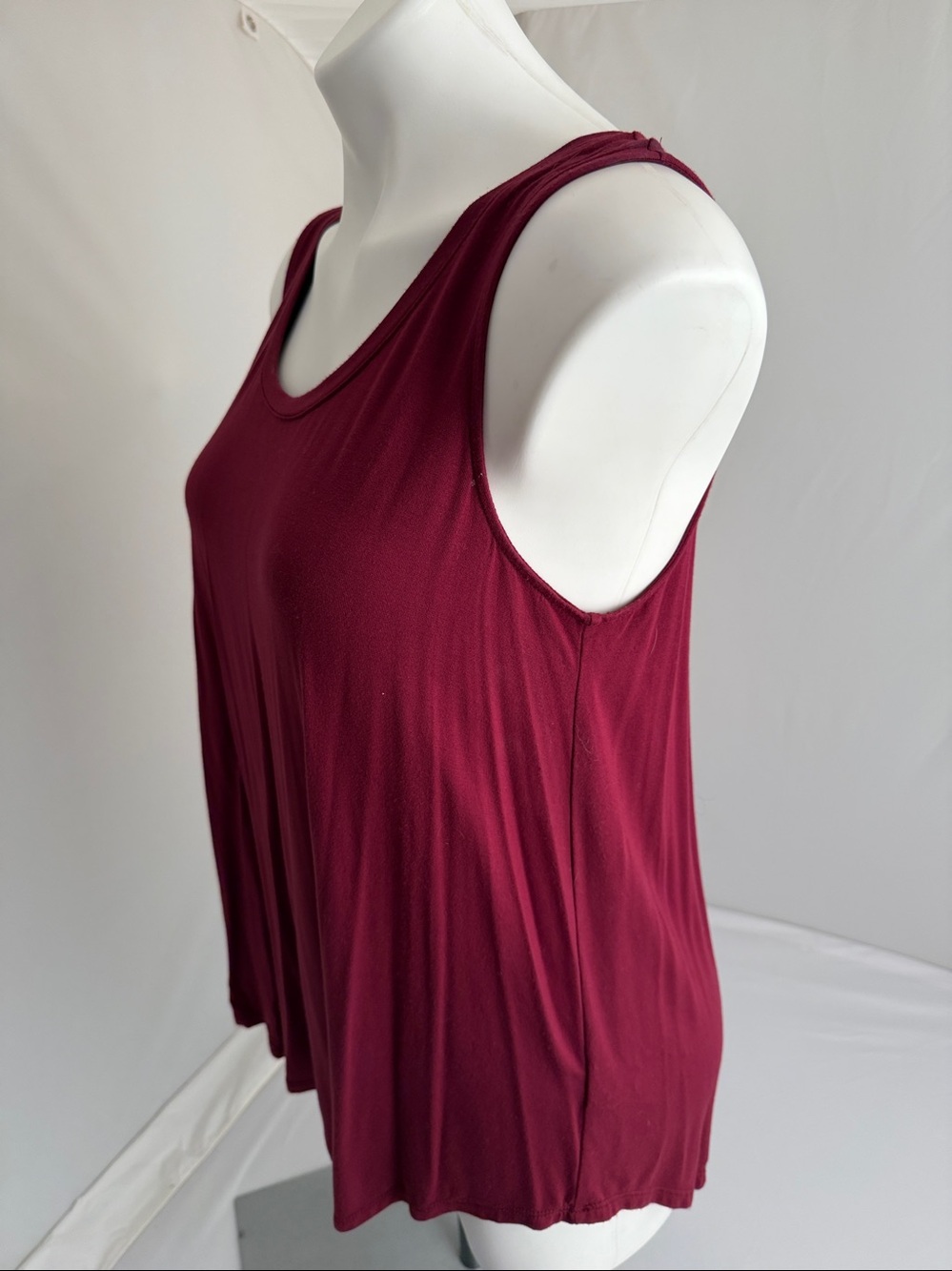 Old Navy Luxe burgundy sleeveless swingy tank top M - Picture 4 of 10